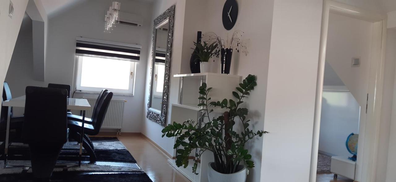 Apartment "Black & White" Sarajevo Ngoại thất bức ảnh