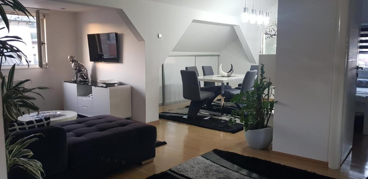 Apartment "Black & White" Sarajevo Ngoại thất bức ảnh