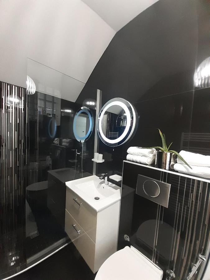 Apartment "Black & White" Sarajevo Ngoại thất bức ảnh